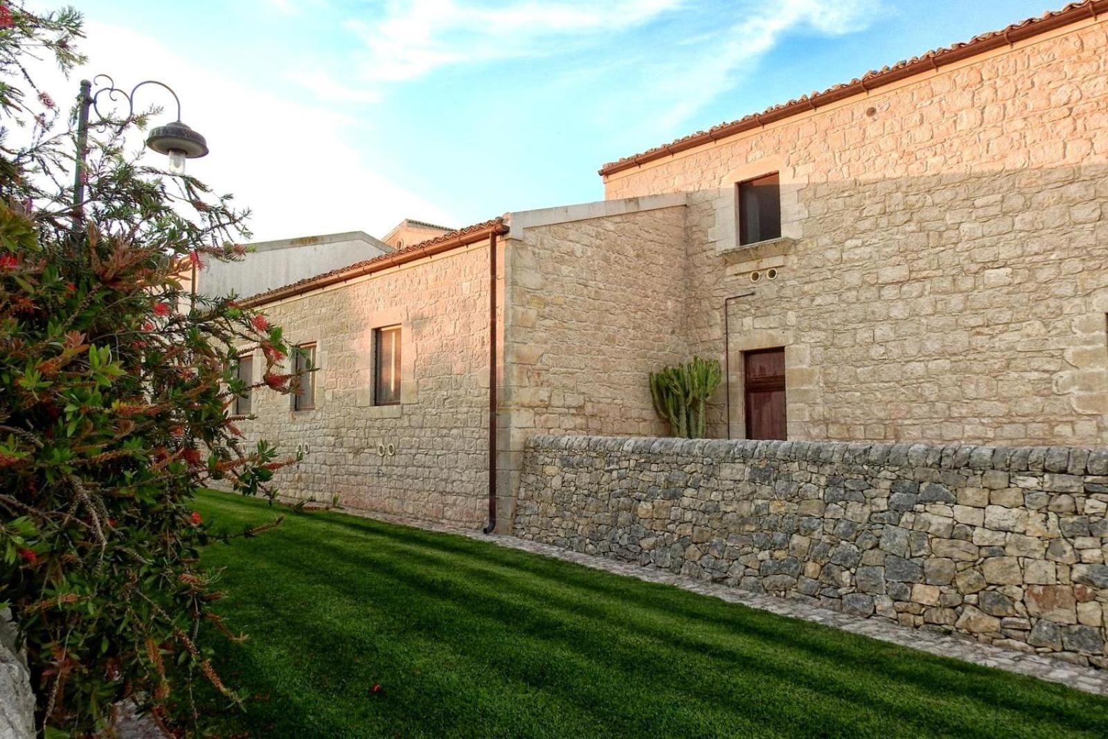Agriturismobugilfezza Di Tgesd Modica Extérieur photo